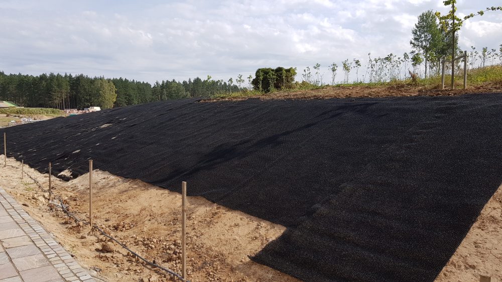 sintetinių paklotų įrengimas